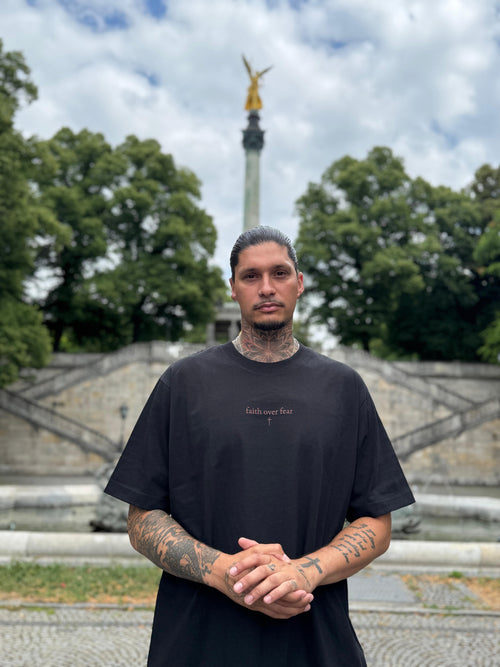 T-shirt "Faith over fear"