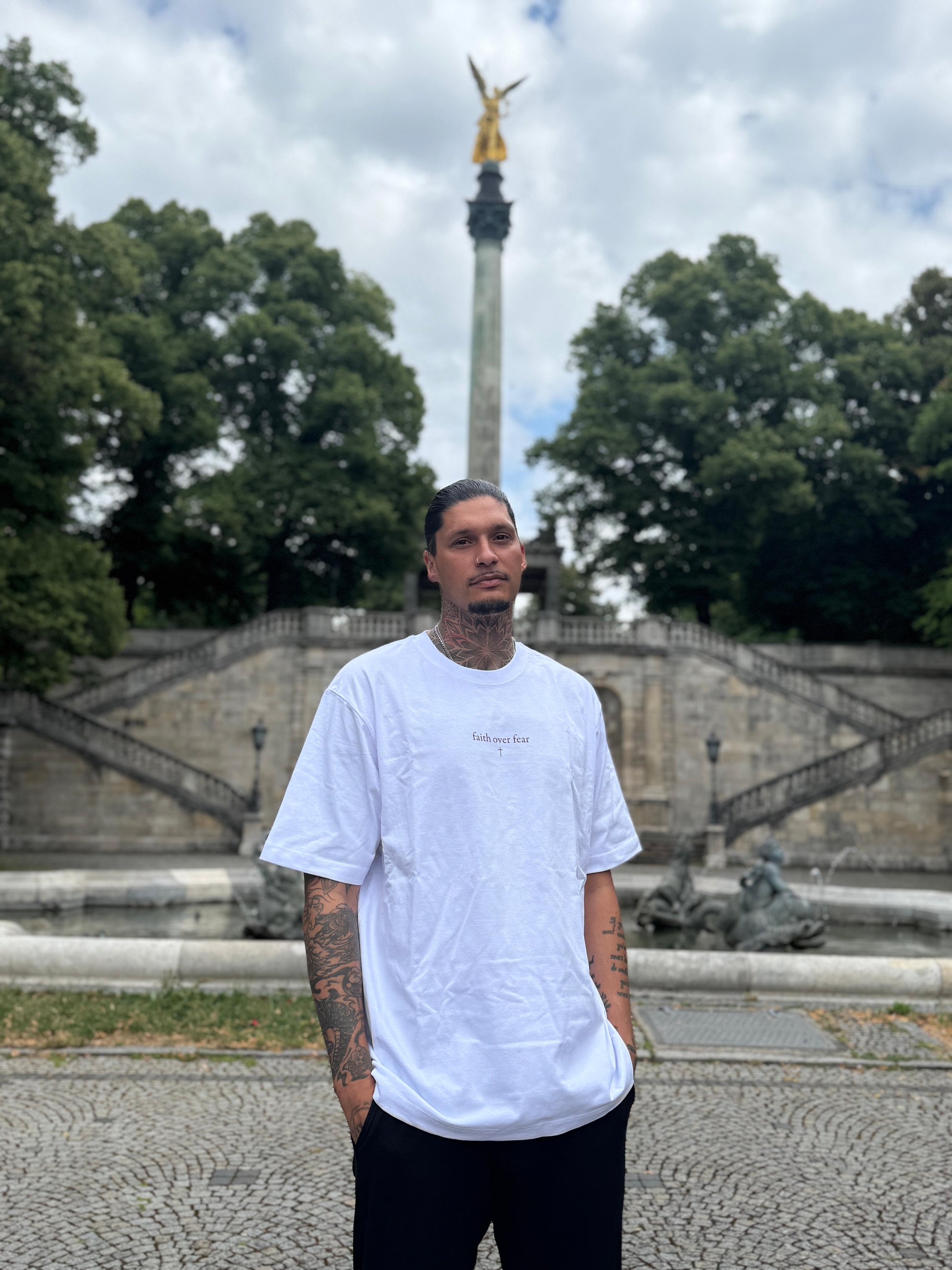 T-shirt "Faith over fear"
