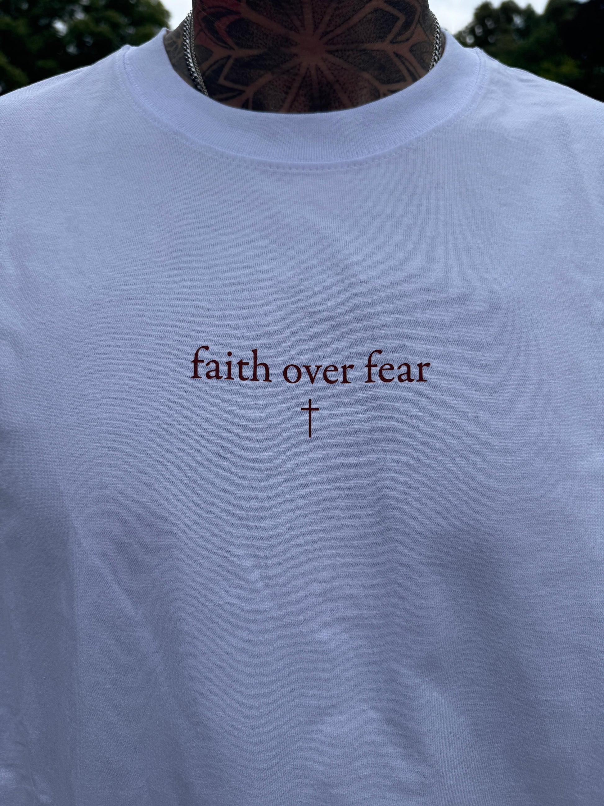 T-shirt "Faith over fear"
