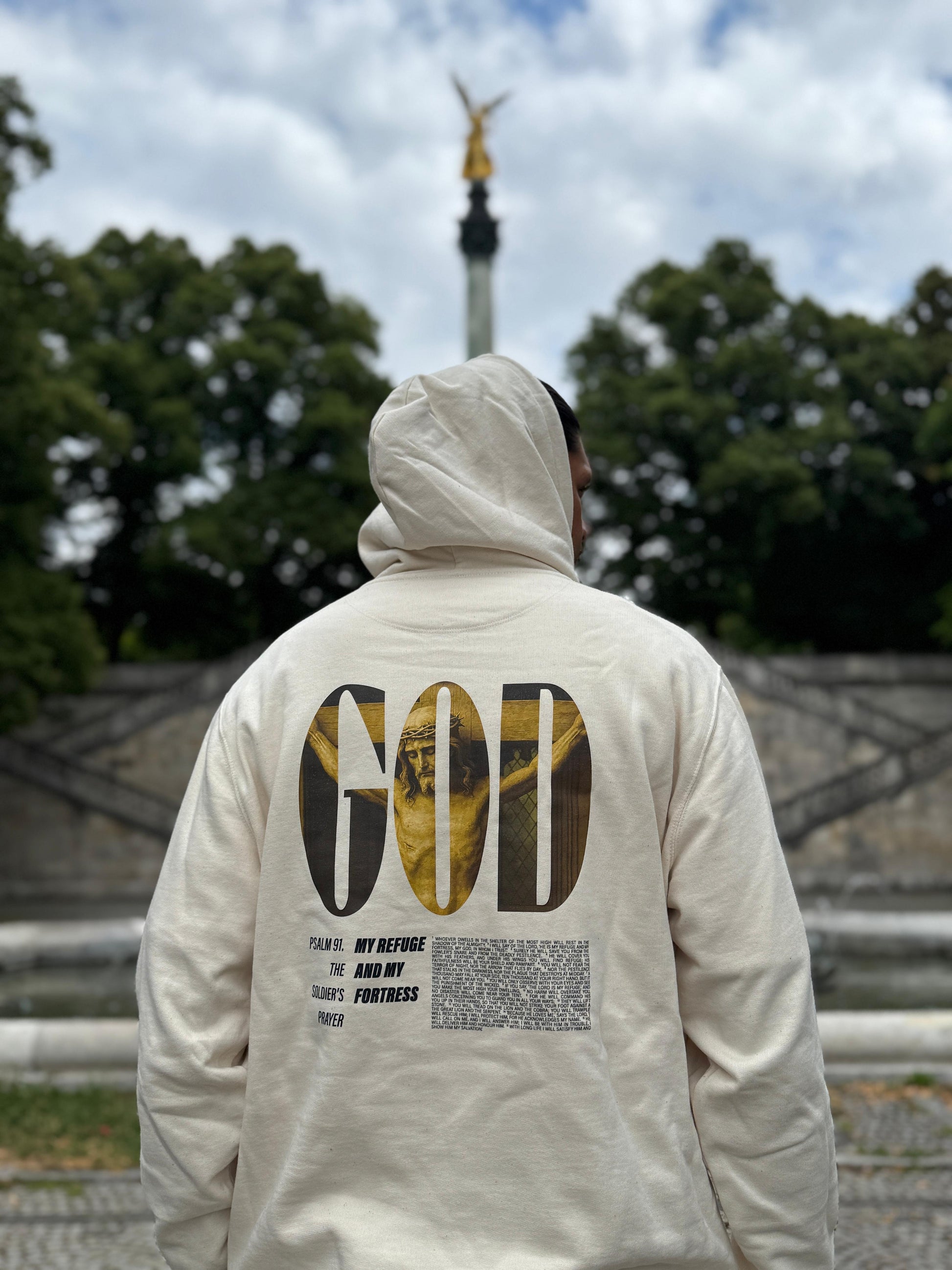 Hoodie "God my Refuge"